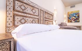 Tarifa Suites By Qhotels